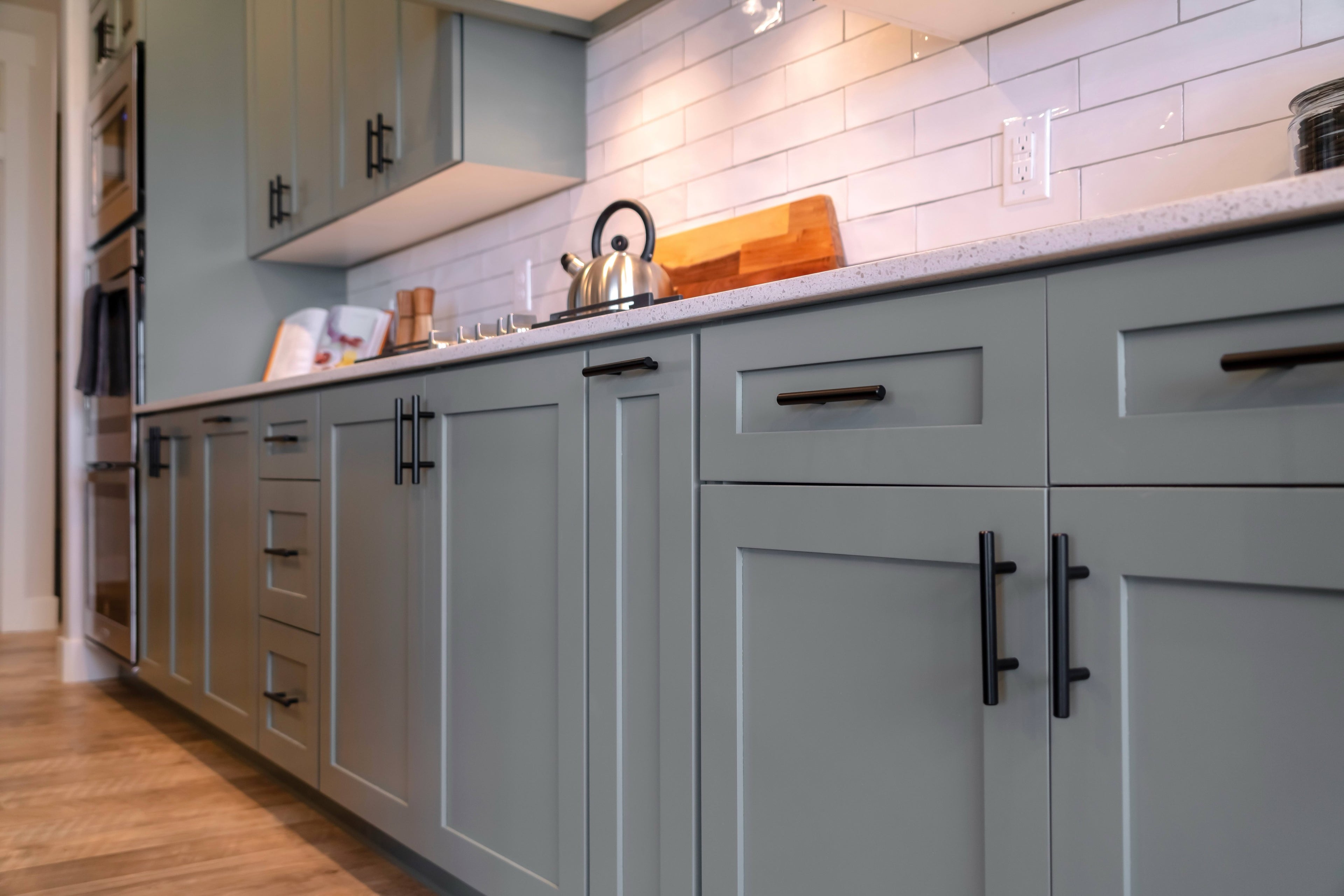 Grey Shaker kitchen close-up